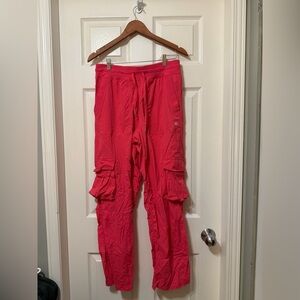 Lululemon women’s dance studio relaxed fit mid rise cargo pant size m euc